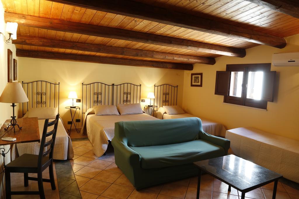 Albergo La Fontanella Noto Exterior foto